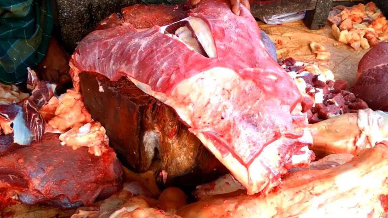 Fastest Beef Cutting and Chopping By Expert Bucher II Huge Meat Processing by The Expert Bucher