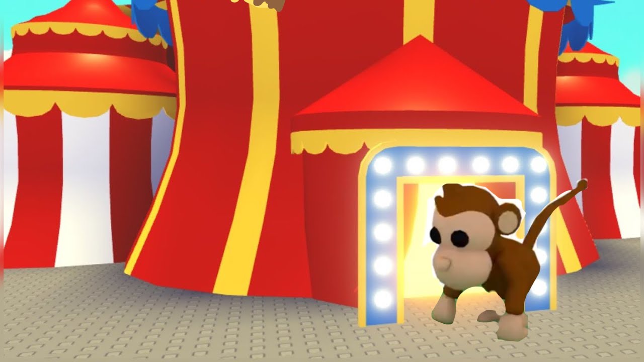 Building a monkey fairground in my house in Adopt Me!