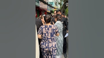 Gia Đình Diễn Viên Quý Bình Dắp Xếp Khán Gia Lên Xe Tiễn Diễn Viên Quý Bình Về Với Biển Cần Giờ