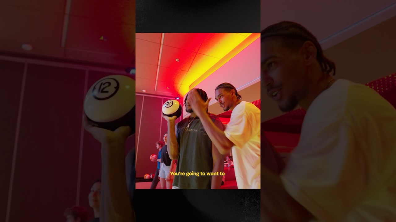 Who do you think you are, I am ‼️🎳 #bowling #hawks #asanewell #nba