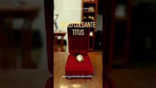 reloj colgante Titus