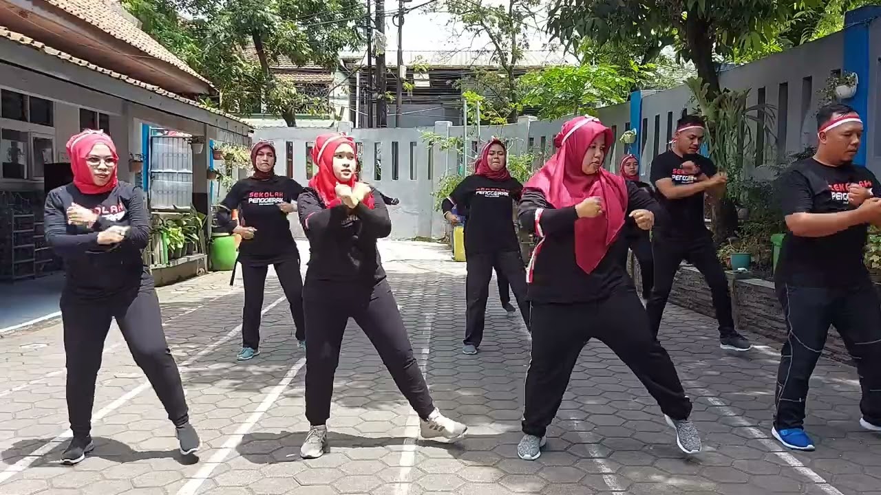 Lomba Senam HUT PGRI KE 77 SDN 061 CIJERAH Bandung Kulon  | Semangat Berkreasi