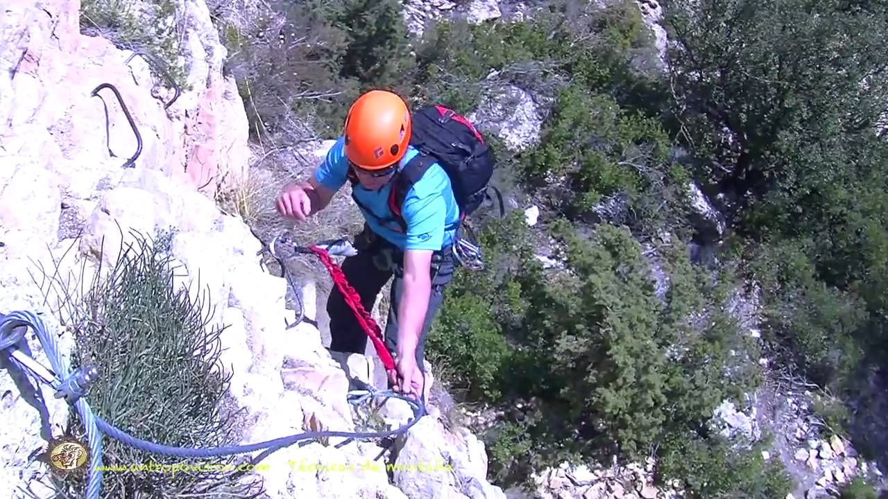 Vías Ferratas: Material básico e iniciación a la progresión la voz