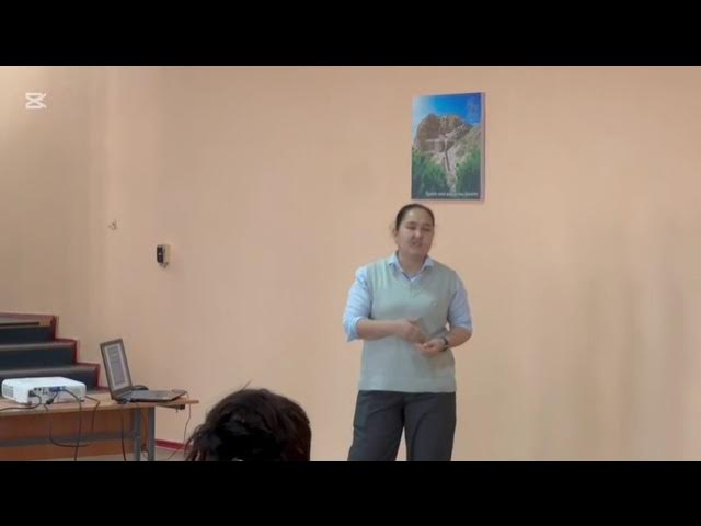 Киска көшедегі барлық адамдарға ашық Дискотекадағы дәретханадағы секс