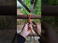 Simple Knot That Holds Tight