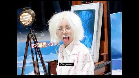 Chaeyoung copying Albert Einstein