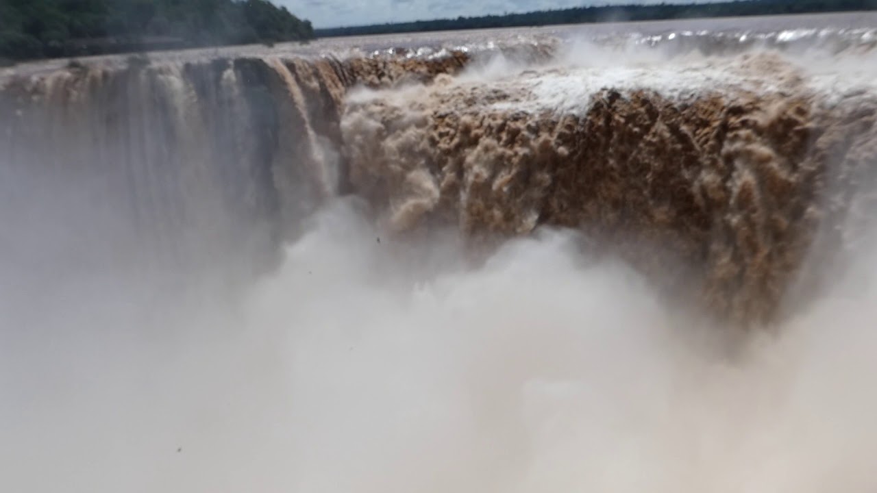 2017-11-06 Formación nube. Garganta Diablo. Iguazú