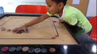 Kids Carrom board champion | Amazing skills of playing carrom by small children screenshot 5