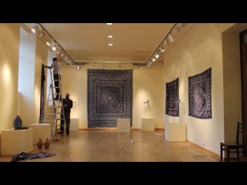 blue tablecloths exhibition - ლურჯი სუფრების გამოფენა