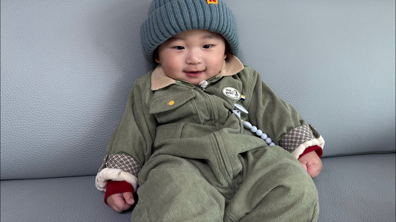 (vlog) 설날 브이로그 / 이유식을 시작한 180일된 아기, 고양이 단추, 새들브라운, 등산, 새뱃돈, 영화 보기, 이마트, 카페 숍닷닷