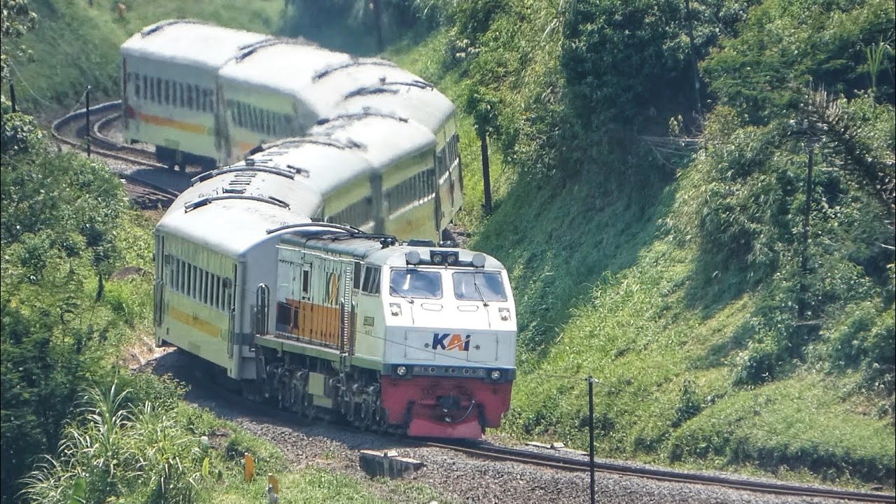 Jalur KERETA GILA ZIG-ZAG Nekuk Kanan Kiri Makin Susah Ini Mah KA KILAT PADJAJARAN Ngebut Disini.