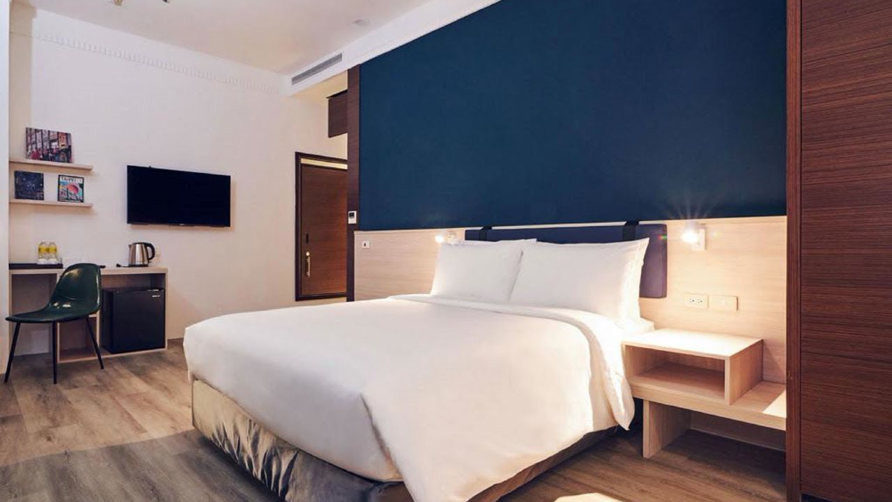 HotelKDM | Review CHECK inn Select Taipei Nangang - YouTube