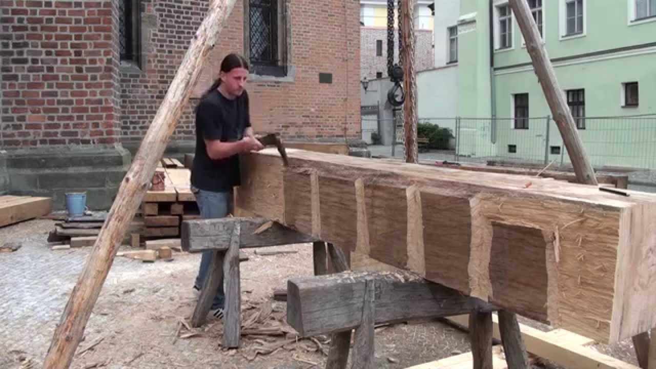 Mistři tesařští pod Bílou věží.... a na ní...