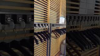 カギつきコートハンガーって人生で初めて見た #ハンガー #初めて