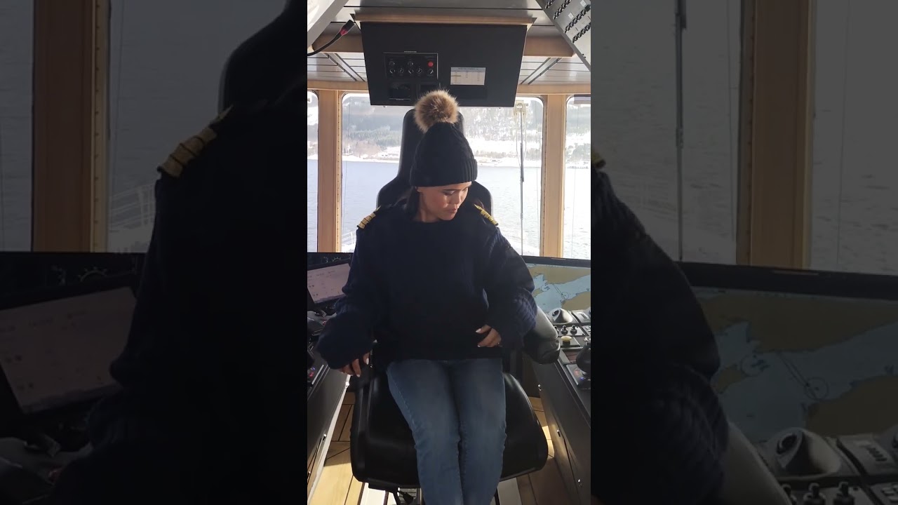 learning how to drive ferry for the firsttime 🤣❤️😍🙈