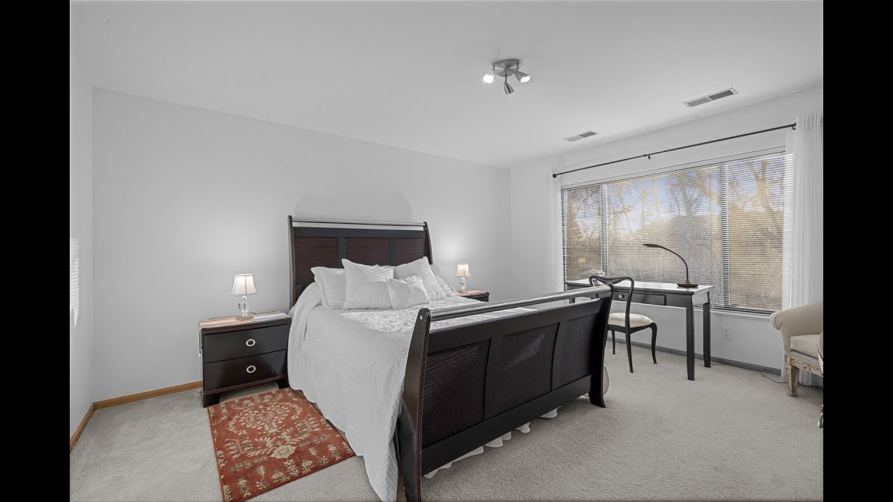 Erin Joslyn|1600 W Green Tree Rd, Unit 314|Glendale, WI|ColdwellBankerHomes.com