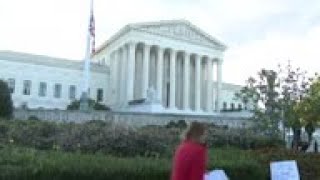Mourners leave tributes to Ginsburg at high court