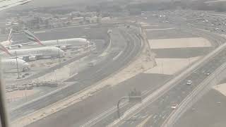 Landing video at dubai airport ✈️ #uae #dxbairport #landingview #spicejet #habibicometodubai 
