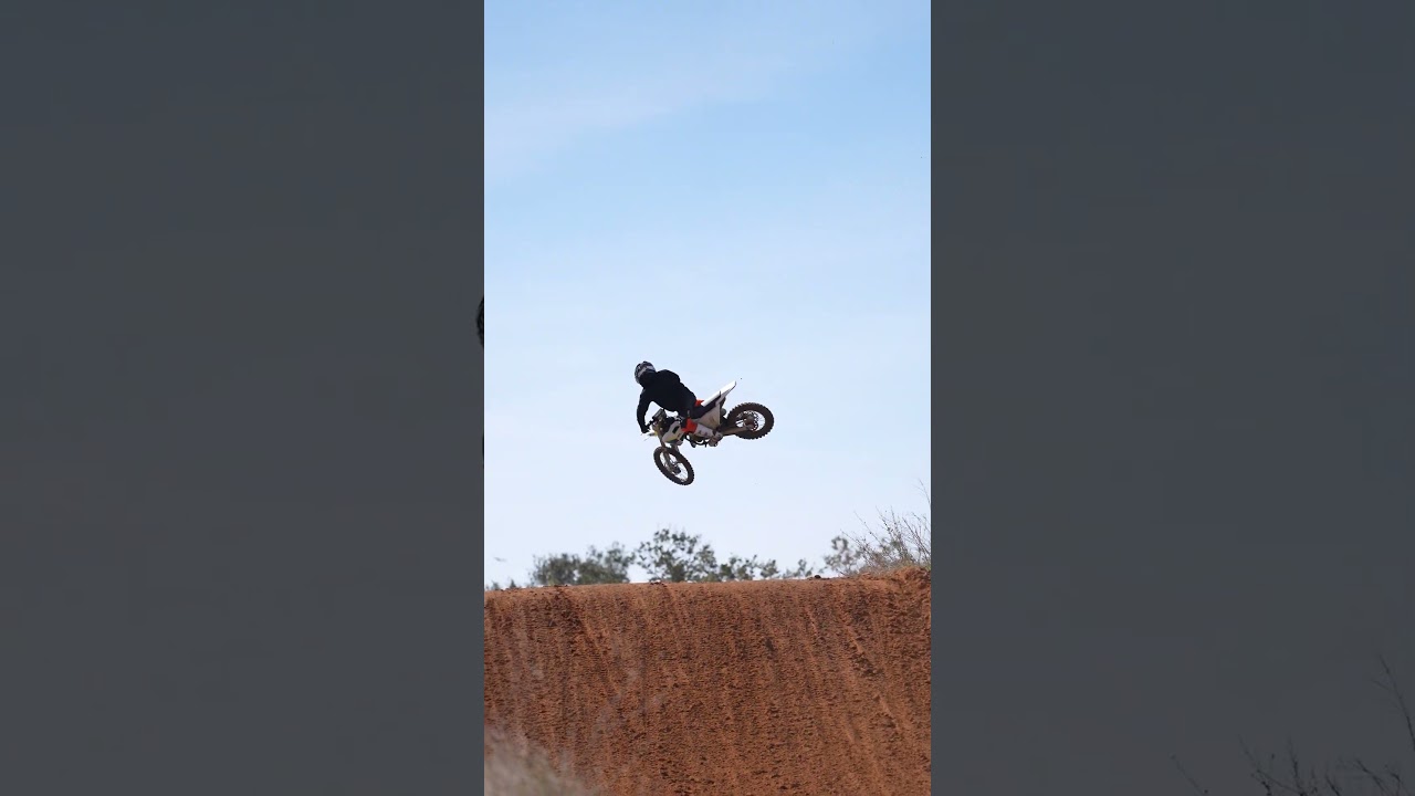 Easton Graves | Motosandbox 