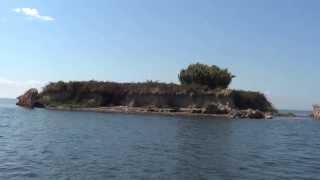 Città di VENEZIA: Obbrobrio Ottagono Camapana, crollati 200 mt.di muro l'isola rischia di scomparire