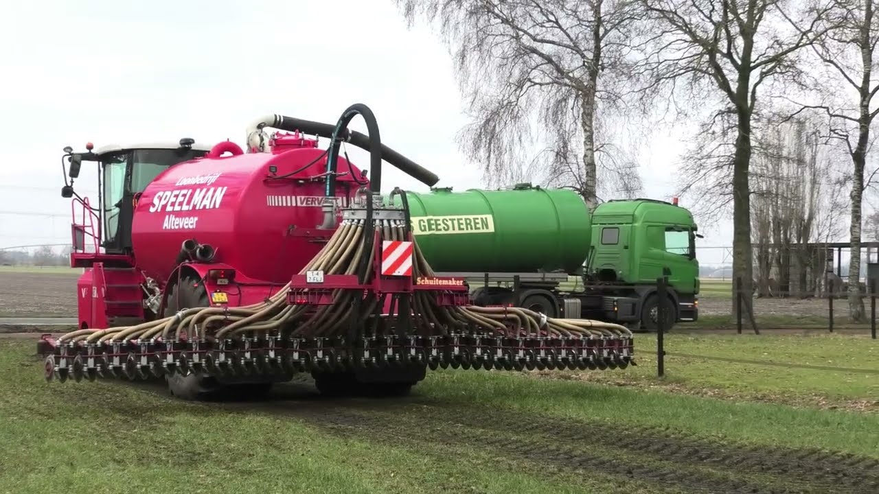 ZODEBEMESTEN MET EEN VERVAET HYDROTRIKE LOONBEDRIJF SPEELMAN ALTEVEER