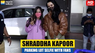 Shraddha Kapoor clicks selfie with a fan at airport parking lot screenshot 4
