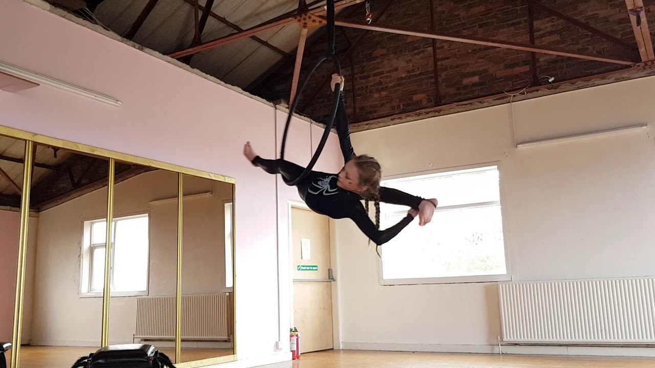 Ellie-jayne Fabiani Aerial hoop Flex UK studio- Spiderman routine