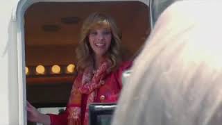 Lisa Kudrow and Rupaul hello hello hello Content