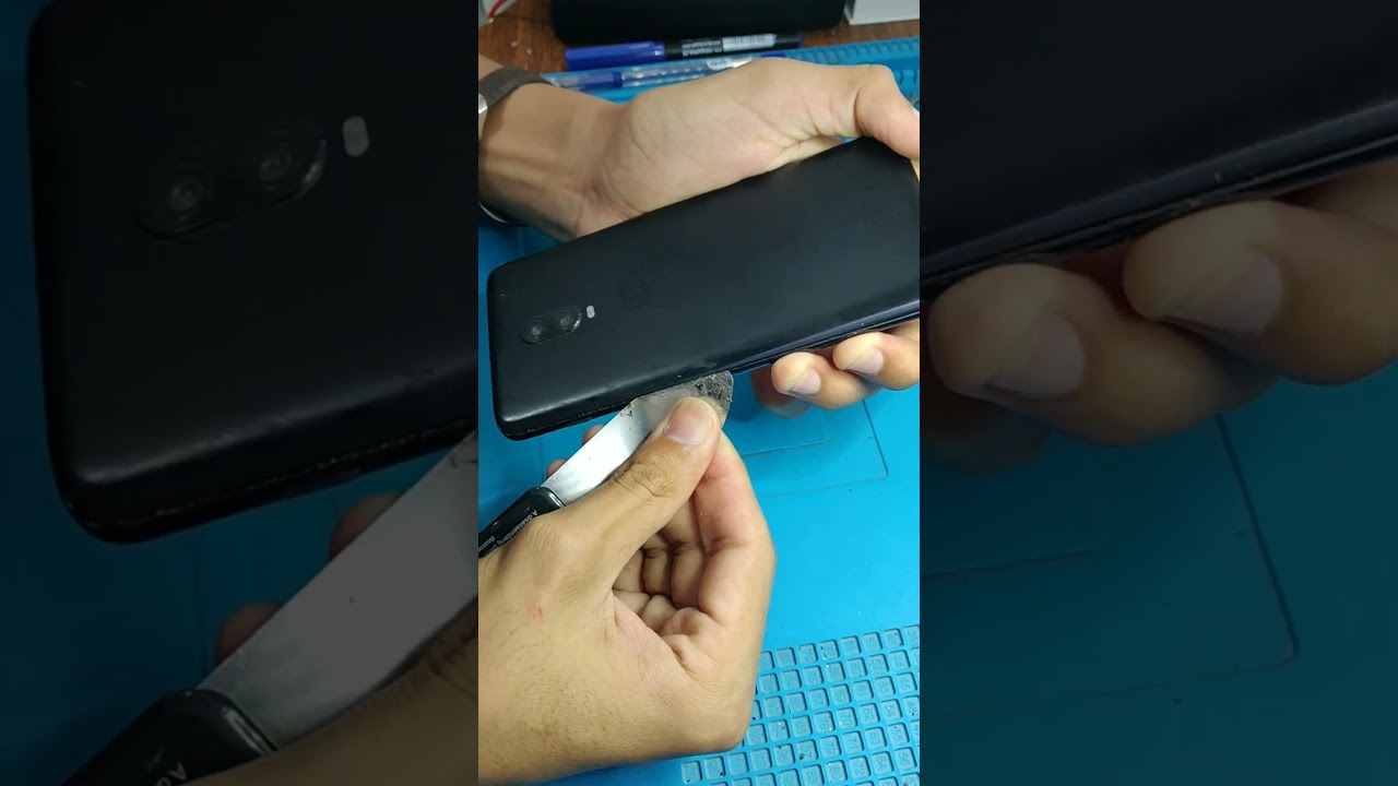 How to disassemble OnePlus 6t 