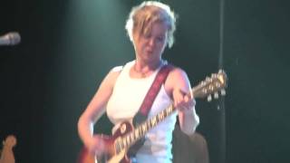 Throwing Muses playing Hazing @ Breeders ATP