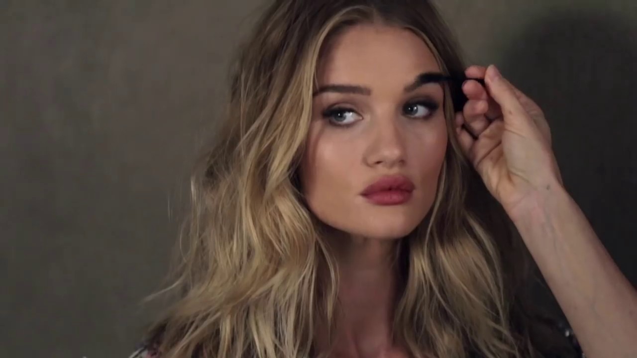 2016. @RosieHW BTS For Vogue Germany by Giampaolo Sgura - YouTube