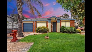 12 Overton Close, Rowville - Barry Plant Rowville