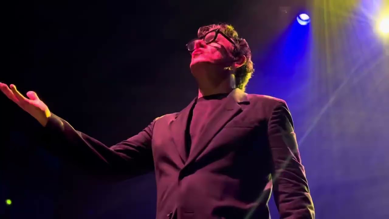 @marclavoineoff  Dis-moi que l’amour / Album Revolver 🔫 02/05/2025 / Tournai