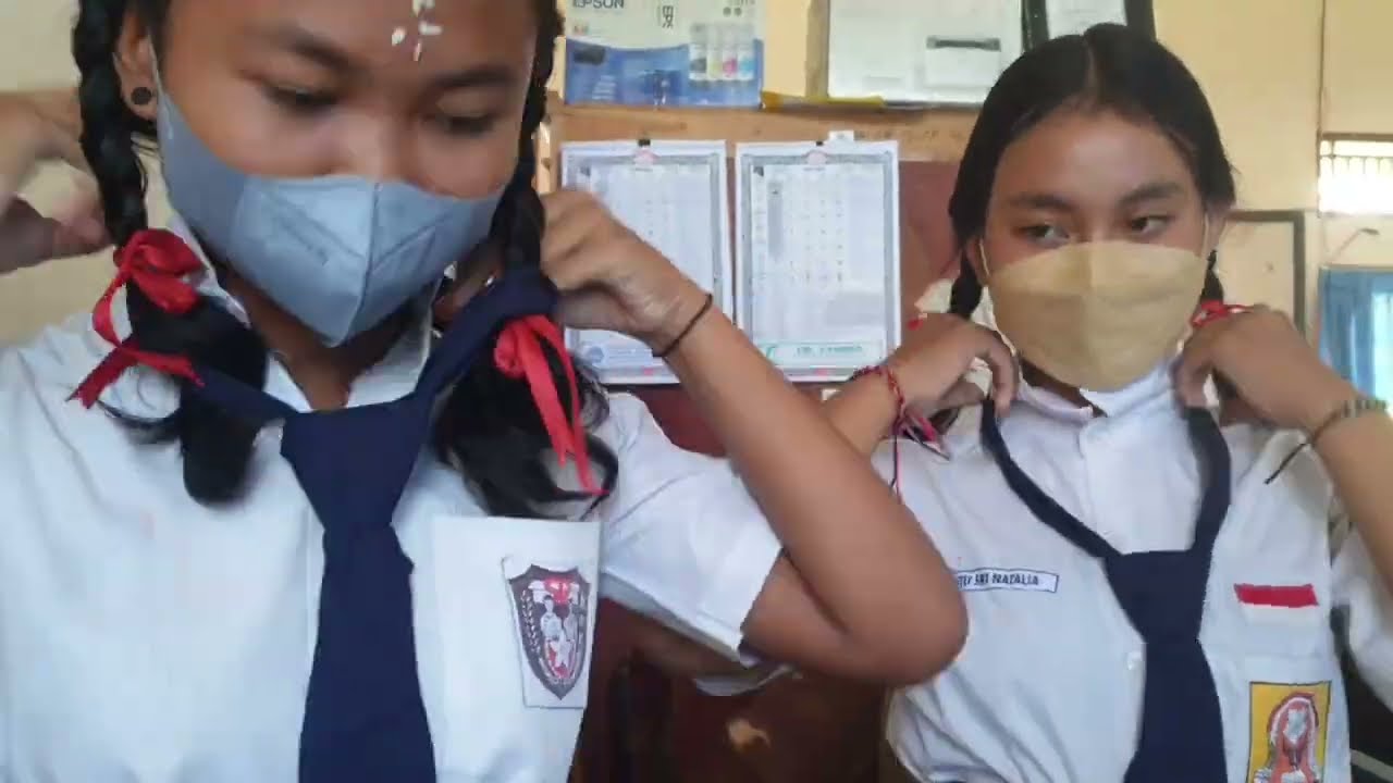 CARA PAKAI DASI SEKOLAH 