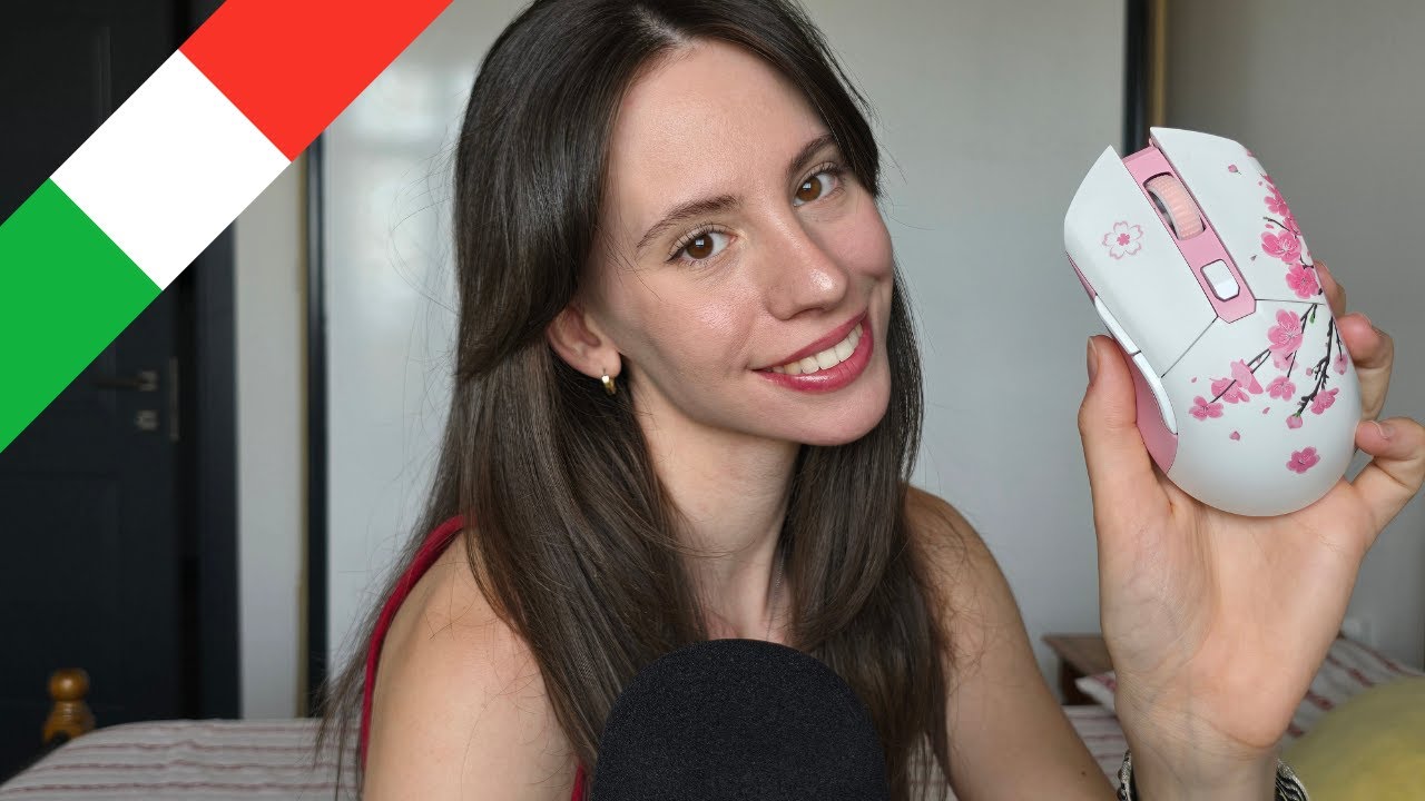 ASMR Overexplaining Simple Items In Italian💚🤍❤️