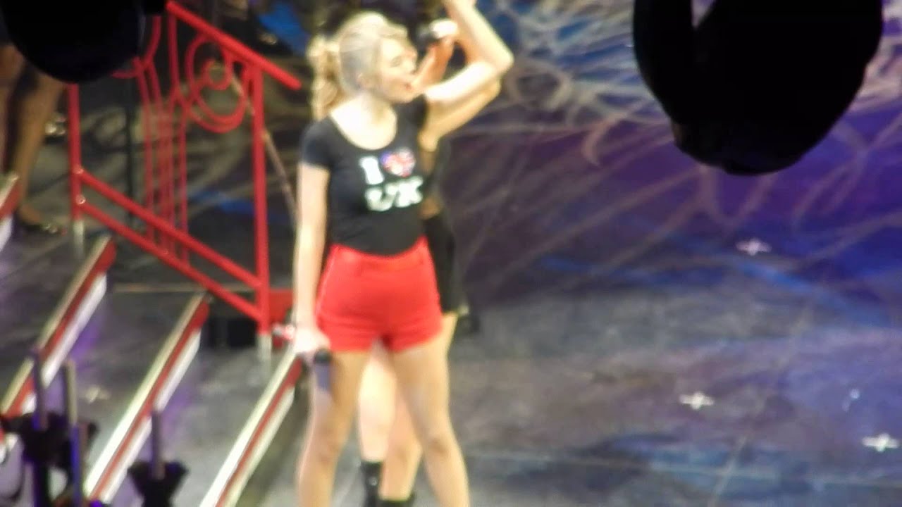 Taylor Swift & Ellie Goulding LIVE Burn O2 Arena London 11/02/2014 The ...