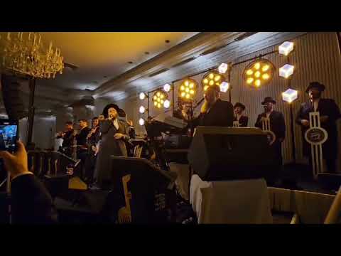 זמר הענק זאנוויל ויינברגר עם תזמורת של איש האגדי מאיר אדלר ומקהלת שירה