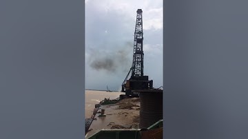 Cận cảnh American 9310 khai thác cát