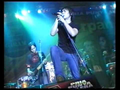 peterpan live in sumedang 2006 -  mungkin nanti