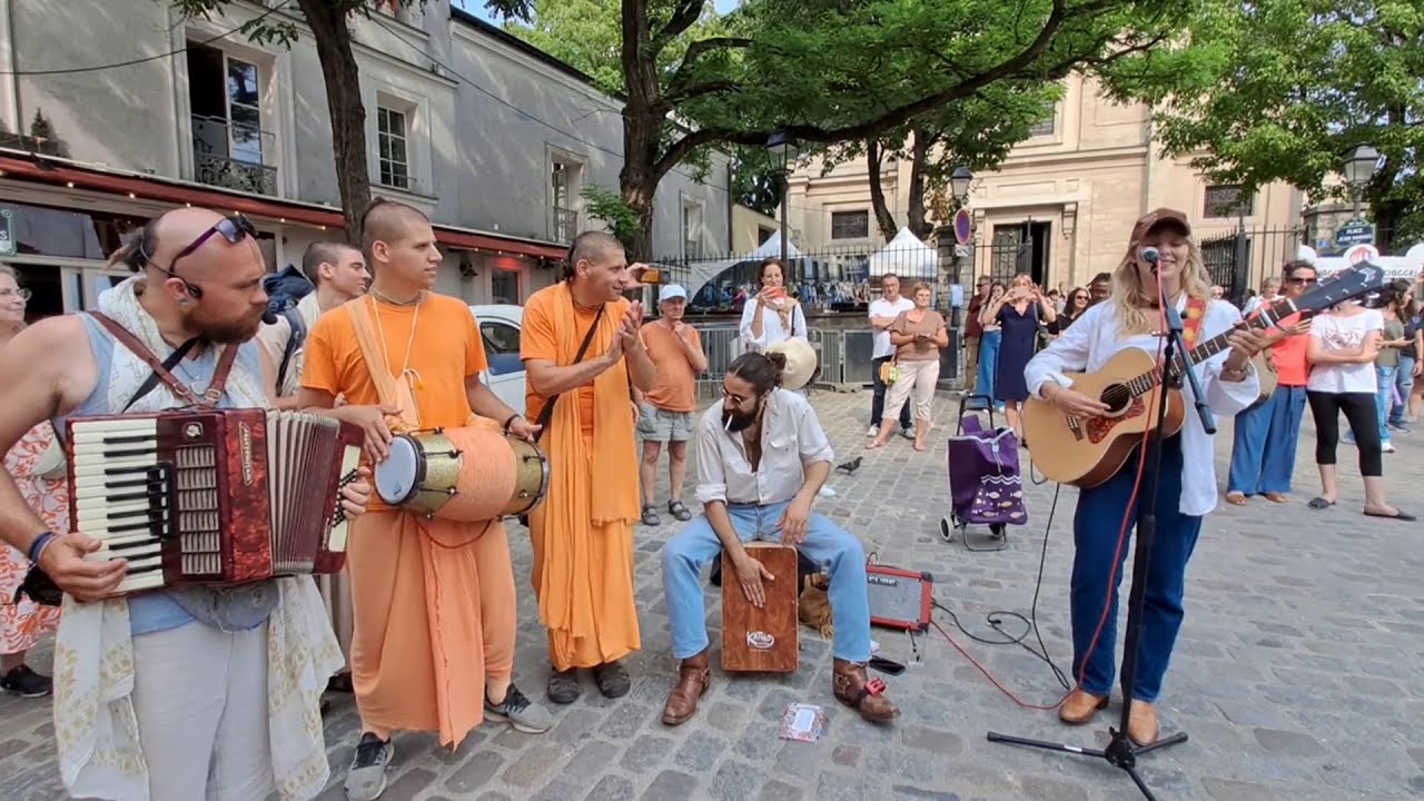 Tulasi Prabhu and Harinama Ruci Chants Hare Krishna and Dutch Lady Plays Guitar at Montmartre