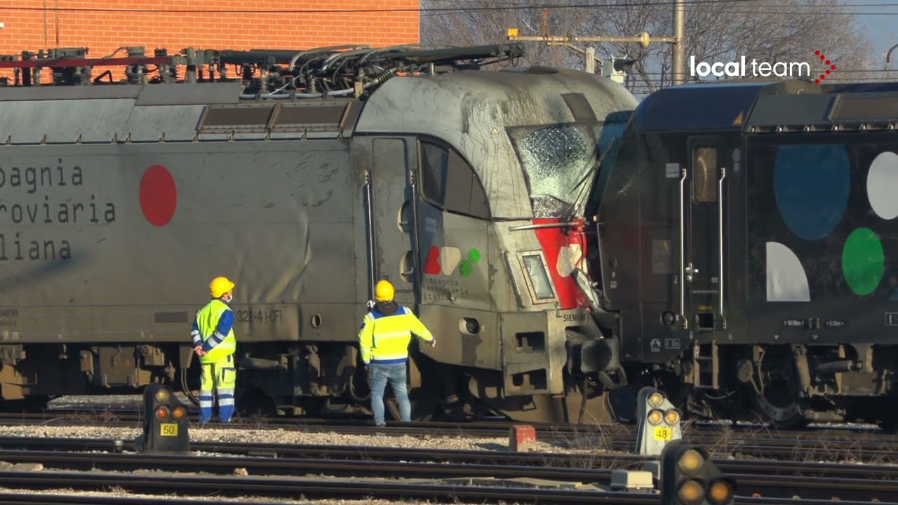Incidente tra treni merci all'interporto SiTo di Orbassano (Torino): convogli da angolatura laterale