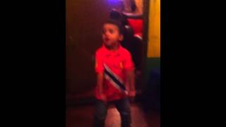 Niño Bailando Perreo