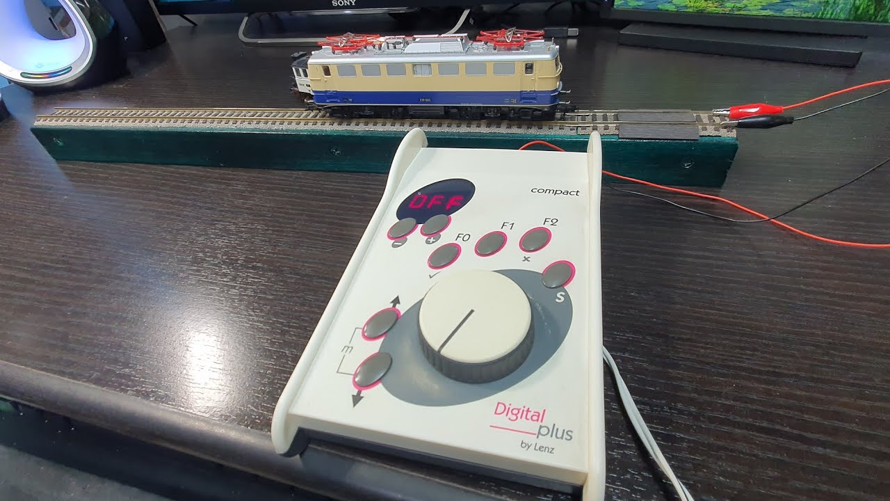 Lenz compact command  control  Lenz digital plus decoder.