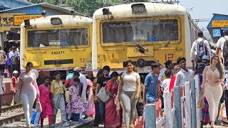 Two trains are parked and people are 😱 moving.#fitness#shortsviral#train #travel #funny #samsung 