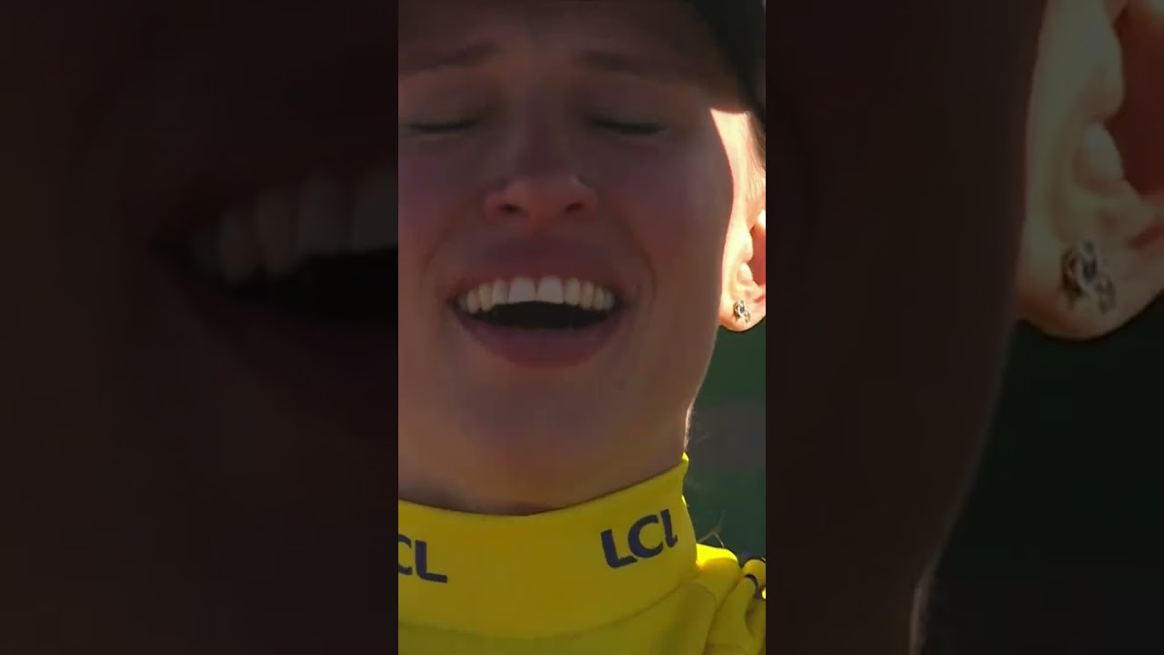 What a moment 🫶 Kasia Niewiadoma-Phinney pulls on the Yellow jersey once again atop Mont Ventoux! 💛🔥