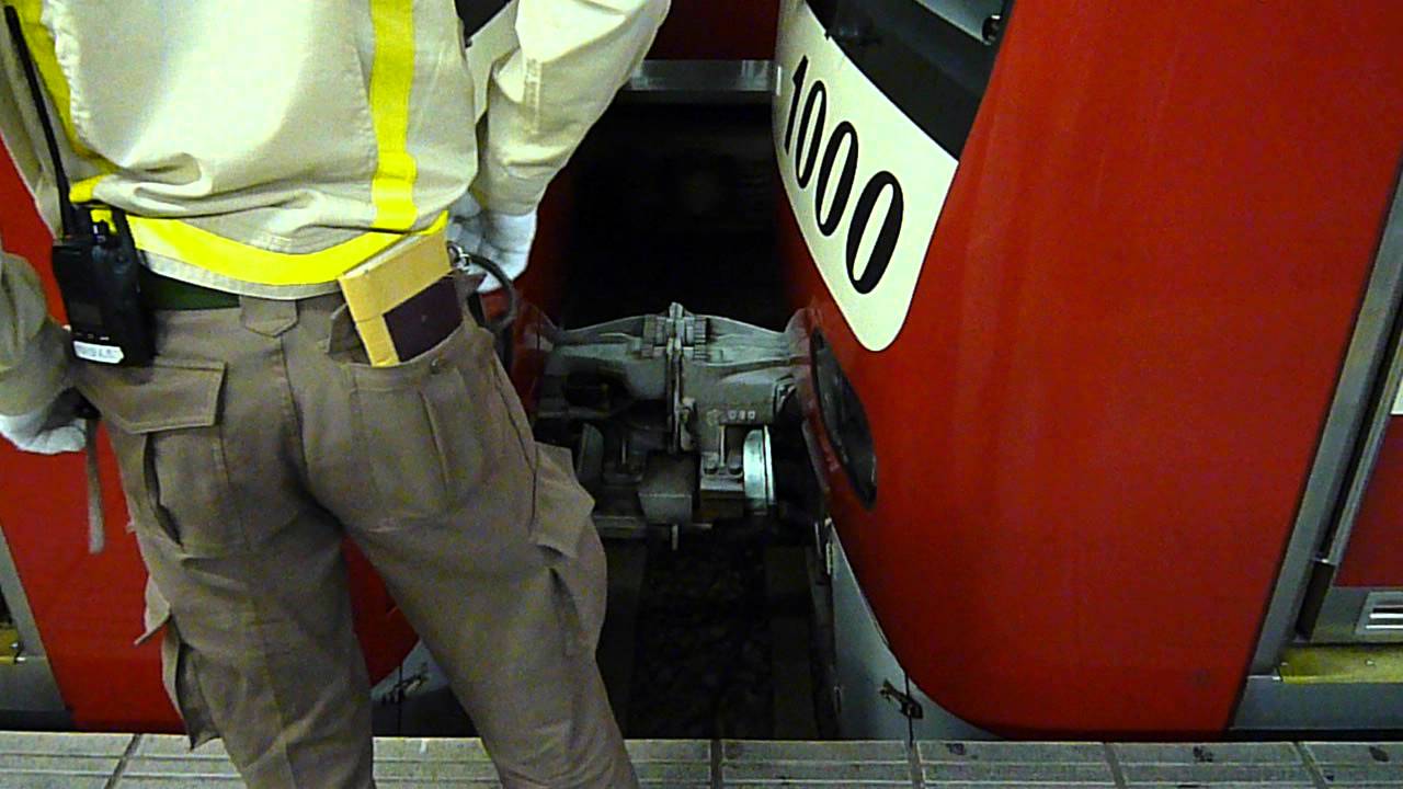 京急川崎駅連結 運転主任さんのご活躍 Youtube