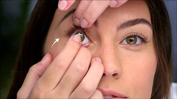 Wie setzt man Kontaktlinsen richtig auf?