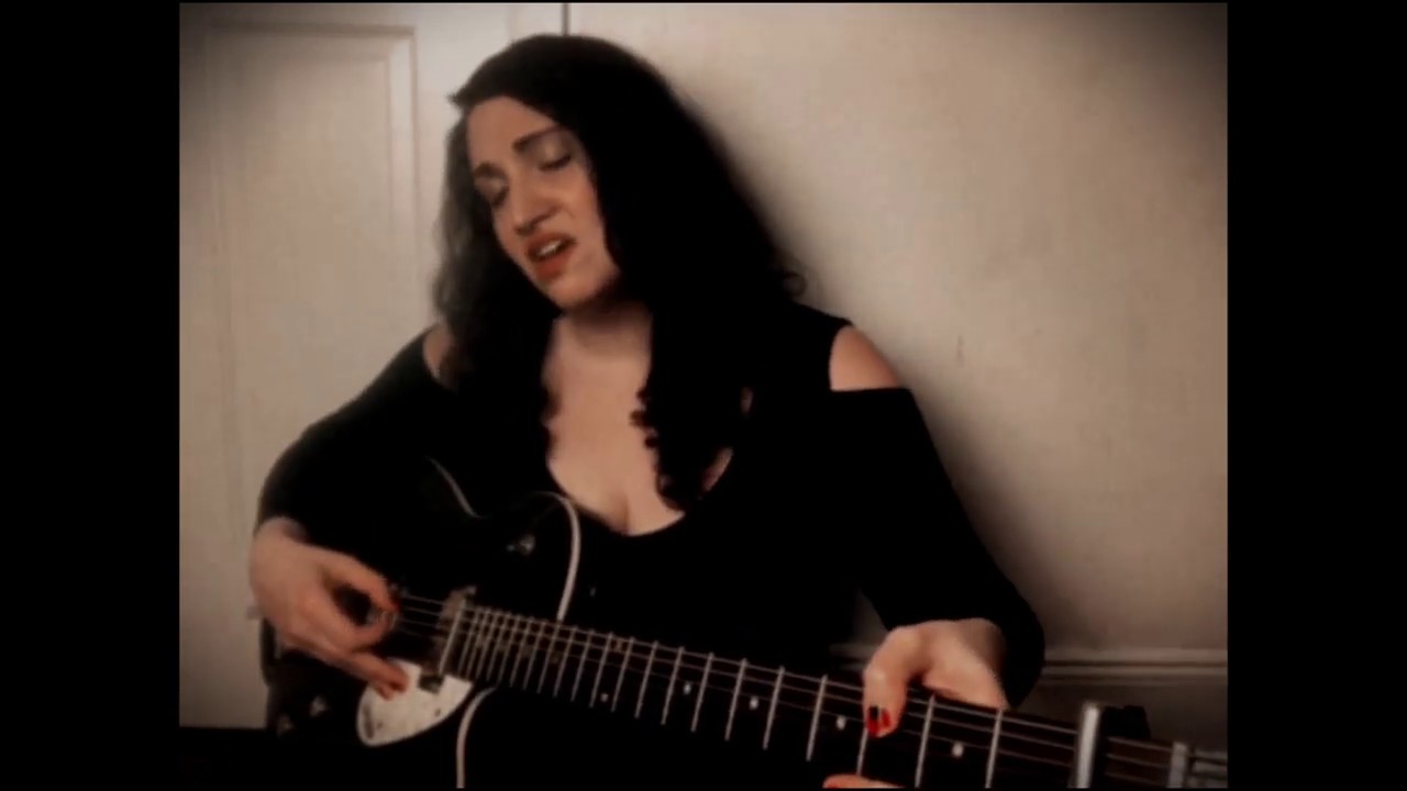 Sleduj Abby Ahmad - "Nice Try" na YouTube Sleduj Abby Ahmad - "Nice Try" na YouTube