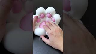 Love kittens, love kawaii. Try this 3d printed Cat Paw Tray