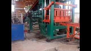 Qt5-20 Concrete Block Making Machine